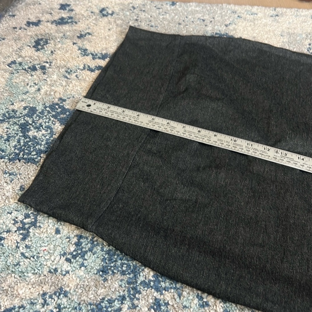 Eileen Fisher mini skirt love love but too big 🥲 classic and a staple for your